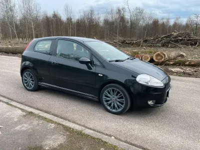 Gebraucht Fiat Grande Punto 90 PS (66 kW) 2008 Schwarz Kleinwagen