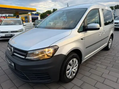 Gebraucht VW Caddy Trendline 102 PS (75 kW) 2016 Silber Van / Kleinbus