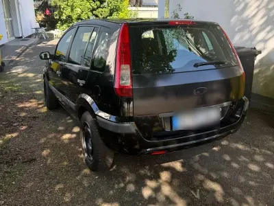 Gebraucht Ford Fusion 80 PS (58 kW) 2005 Schwarz Kleinwagen
