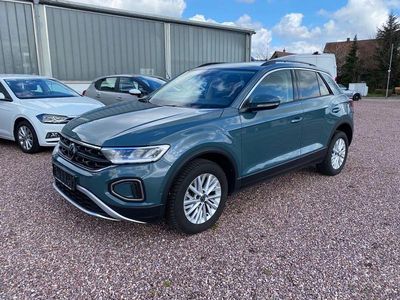 Gebraucht VW T-Roc Life 150 PS (110 kW) 2023 Blau SUV