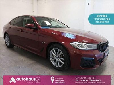 Gebraucht BMW 530e M Sport 184 PS (135 kW) 2022 Rot Limousine