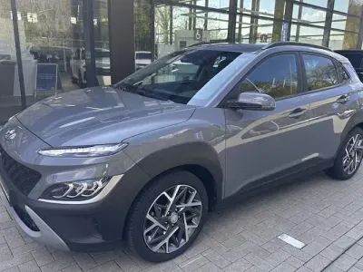 Gebraucht Hyundai Kona Trend 141 PS (103 kW) 2023 Grau SUV
