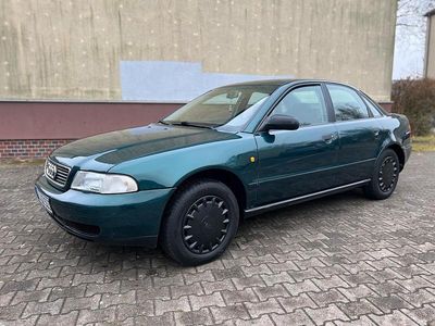 Schwarz Gebraucht 1997 Audi A4 Limousine | 1.400 € (Fairer Preis)
