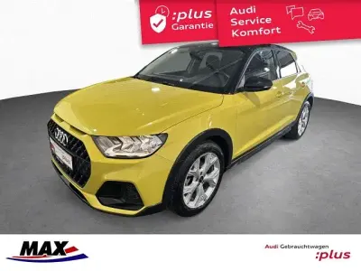 Używany Audi A1 Basis 95 KM (69 kW) 2023 Żółty SUV
