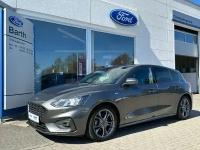 Usata Ford Focus ST-Line 182 CV (133 kW) 2019 Grigio Berlina