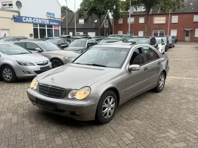Gebraucht Mercedes C200 163 PS (119 kW) 2004 Silber Limousine