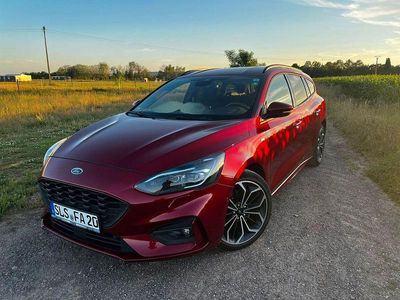 Second-hand Ford Focus ST-Line 125 CP (91 kW) 2020 Roșu Berlinǎ