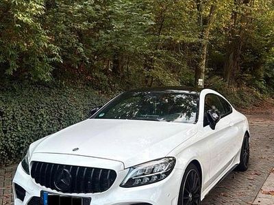 Weiß Gebraucht 2018 Mercedes C200 Coupé | 28.000 €