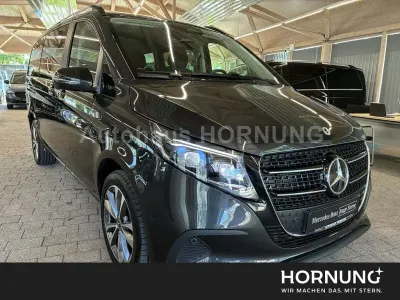 Gebraucht Mercedes V250 Style 190 PS (139 kW) 2025 Grau Van / Kleinbus