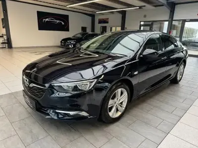 Gebraucht Opel Insignia Innovation 170 PS (125 kW) 2017 Schwarz Limousine