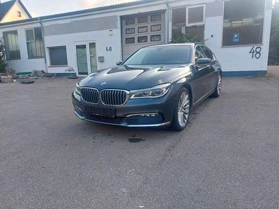 Gebraucht BMW 730 Executive 265 PS (194 kW) 2016 Grau Limousine