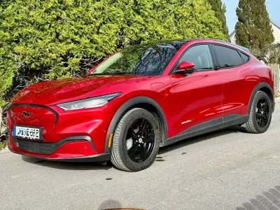 Gebraucht Ford Mustang Mach-E 216 kW (294 PS) 2023 Rot SUV