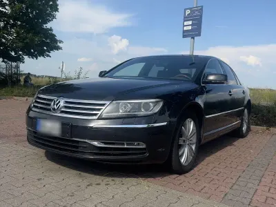 Gebraucht VW Phaeton 239 PS (175 kW) 2013 Grau Limousine