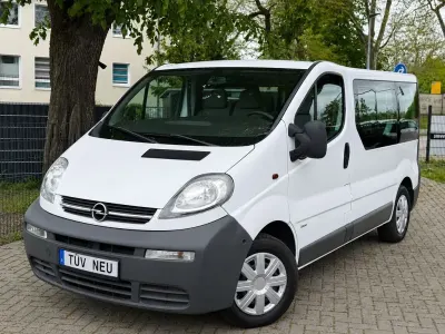 Używany Opel Vivaro 82 KM (60 kW) 2002 Biały Minivan