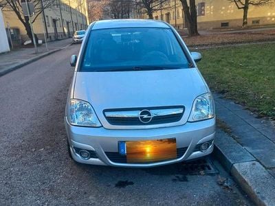 Gebraucht Opel Meriva 105 PS (77 kW) 2008 Silber Van / Kleinbus