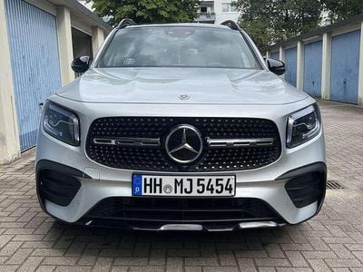 Mercedes GLB220
