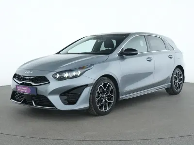 Gebraucht Kia Ceed GT GT-Line 160 PS (117 kW) 2022 Lunarsilber Limousine