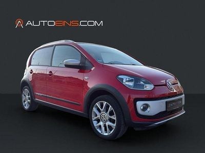 Rot Gebraucht 2015 VW cross up! Design Kleinwagen | 9.500 € (Fairer Preis)