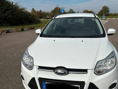 Gebraucht Ford Focus Titanium 145 PS (106 kW) 2011 Weiß Kombi