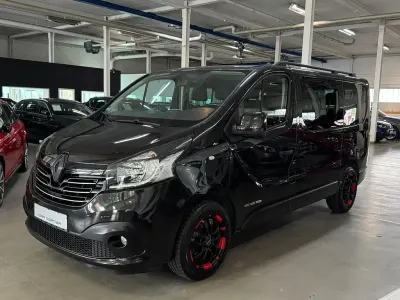 Gebraucht Renault Trafic Expression 125 PS (91 kW) 2017 Schwarz Van / Kleinbus