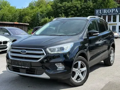 Gebraucht Ford Kuga Titanium 179 PS (131 kW) 2019 Schwarz SUV