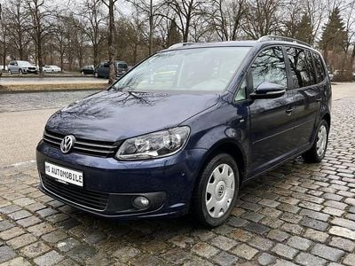 Gebraucht VW Touran Cup 140 PS (102 kW) 2015 Blau Van / Kleinbus