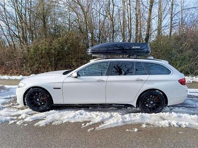 Weiß Gebraucht 2014 BMW 520 Kombi | 9.999 € (Fairer Preis)