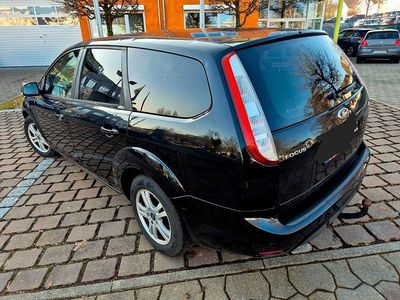 Gebraucht Ford Focus Viva 109 PS (80 kW) 2011 Schwarz Kombi