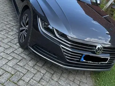Gebraucht VW Arteon Elegance 190 PS (139 kW) 2018 Grau Kleinwagen
