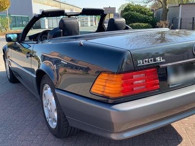 Second-hand Mercedes SL500 326 CP (239 kW) 1992 Negru Cabrio