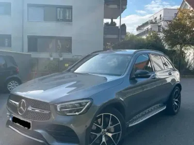 Gebraucht Mercedes GLC200 197 PS (144 kW) 2019 Grau SUV