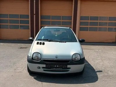 Gebraucht Renault Twingo 58 PS (42 kW) 2005 Silber Kleinwagen