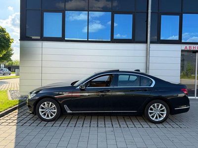 Gebraucht BMW 730 265 PS (194 kW) 2016 Schwarz Limousine