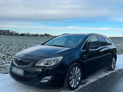 Gebraucht Opel Astra OPC 160 PS (117 kW) 2011 Schwarz Kombi