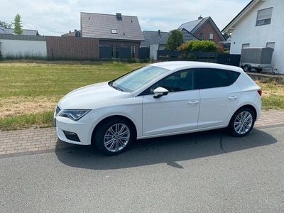 Gebraucht Seat Leon XCELLENCE 125 PS (91 kW) 2017 Weiß Limousine