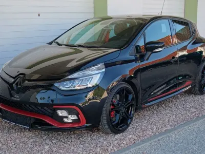 Gebraucht Renault Clio IV Trophy 220 PS (161 kW) 2017 Schwarz Limousine