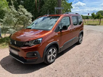 Gebraucht Peugeot Rifter Allure 131 PS (96 kW) 2018 Braun Van / Kleinbus