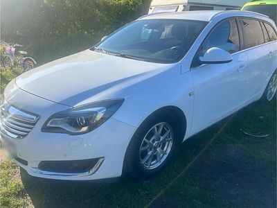 Gebraucht Opel Insignia Sport 140 PS (102 kW) 2014 Weiß Kombi