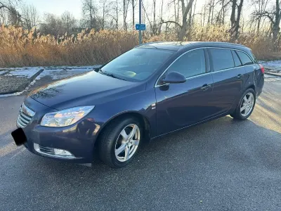 Usata Opel Insignia 160 CV (117 kW) 2012 Viola Station wagon
