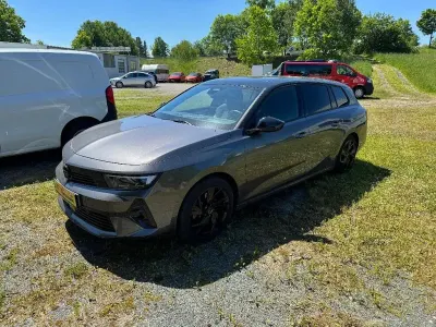 Gebraucht Opel Astra Ultimate 131 PS (96 kW) 2024 Silber Kleinwagen