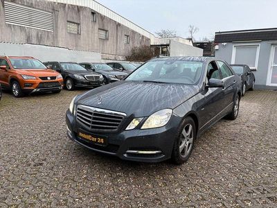 Grau Gebraucht 2011 Mercedes E200 Limousine | 8.300 € (Etwas zu teuer)