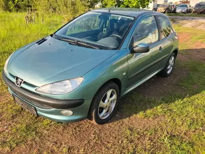 Gebraucht Peugeot 206 75 PS (55 kW) 2000 Grau Kleinwagen