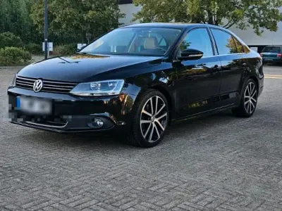Gebraucht VW Jetta Highline 160 PS (117 kW) 2011 Schwarz Limousine
