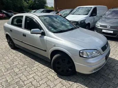 Gebraucht Opel Astra Comfort 84 PS (61 kW) 2002 Silber Limousine