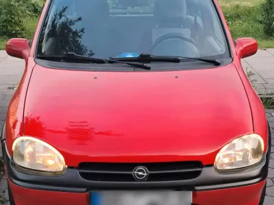 Gebraucht Opel Corsa 60 PS (44 kW) 1996 Rot Kleinwagen