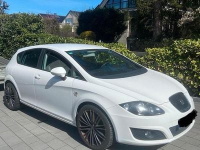 Usata Seat Leon 105 CV (77 kW) 2010 Bianco Utilitaria