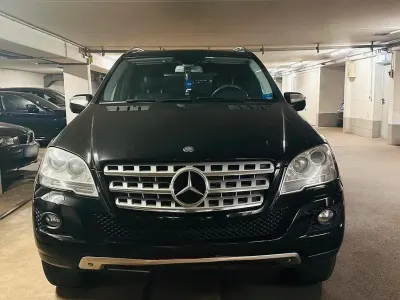 Gebraucht Mercedes ML320 224 PS (164 kW) 2009 Schwarz SUV