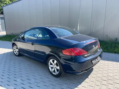 Gebraucht Peugeot 307 CC 140 PS (102 kW) 2008 Blau Cabrio