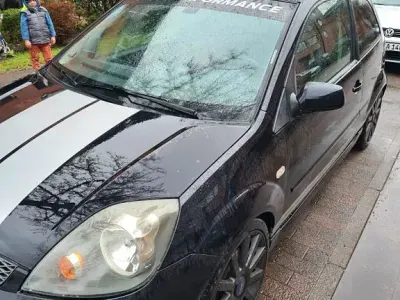 Używany Ford Fiesta ST 150 KM (110 kW) 2007 Czarny Hatchback
