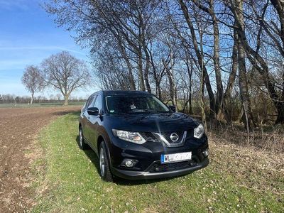 Gebraucht Nissan X-Trail N-Connecta 131 PS (96 kW) 2016 Schwarz SUV